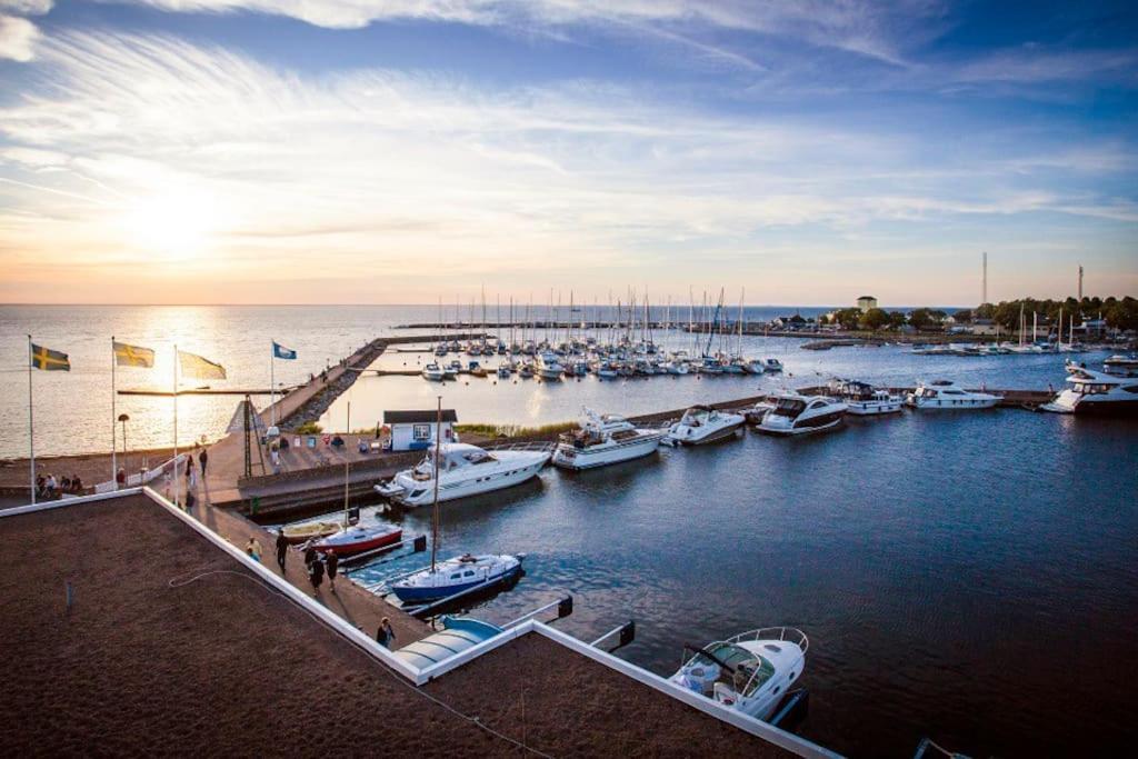 Takvaning - Borgholm Aparthotel Buitenkant foto